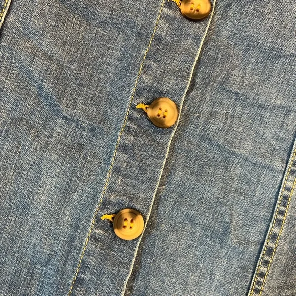DOWNEAST | Plus Size Jean Skirt with Buttons 2X - Picture 4 of 5